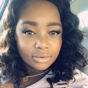 Meet your Posher, Latinanicole